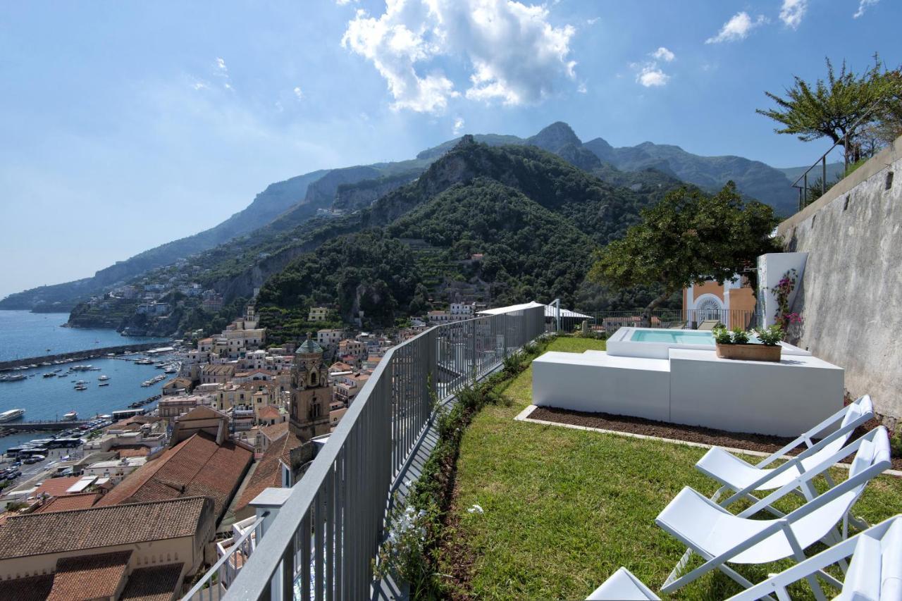 Amore Rentals - Palazzo Della Storia Amalfi Exteriér fotografie