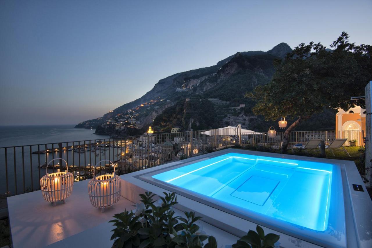 Amore Rentals - Palazzo Della Storia Amalfi Exteriér fotografie